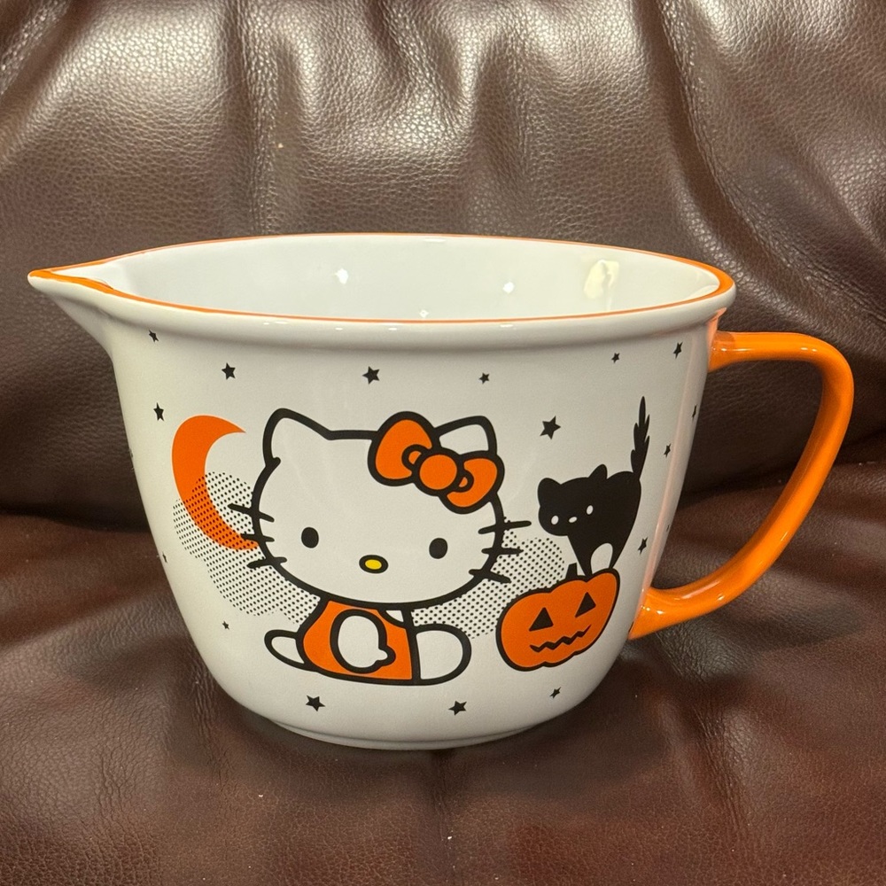 Hello Kitty Ceramic Halloween Batter Bowl - Jack O’Lantern Pumpkin Black Cat